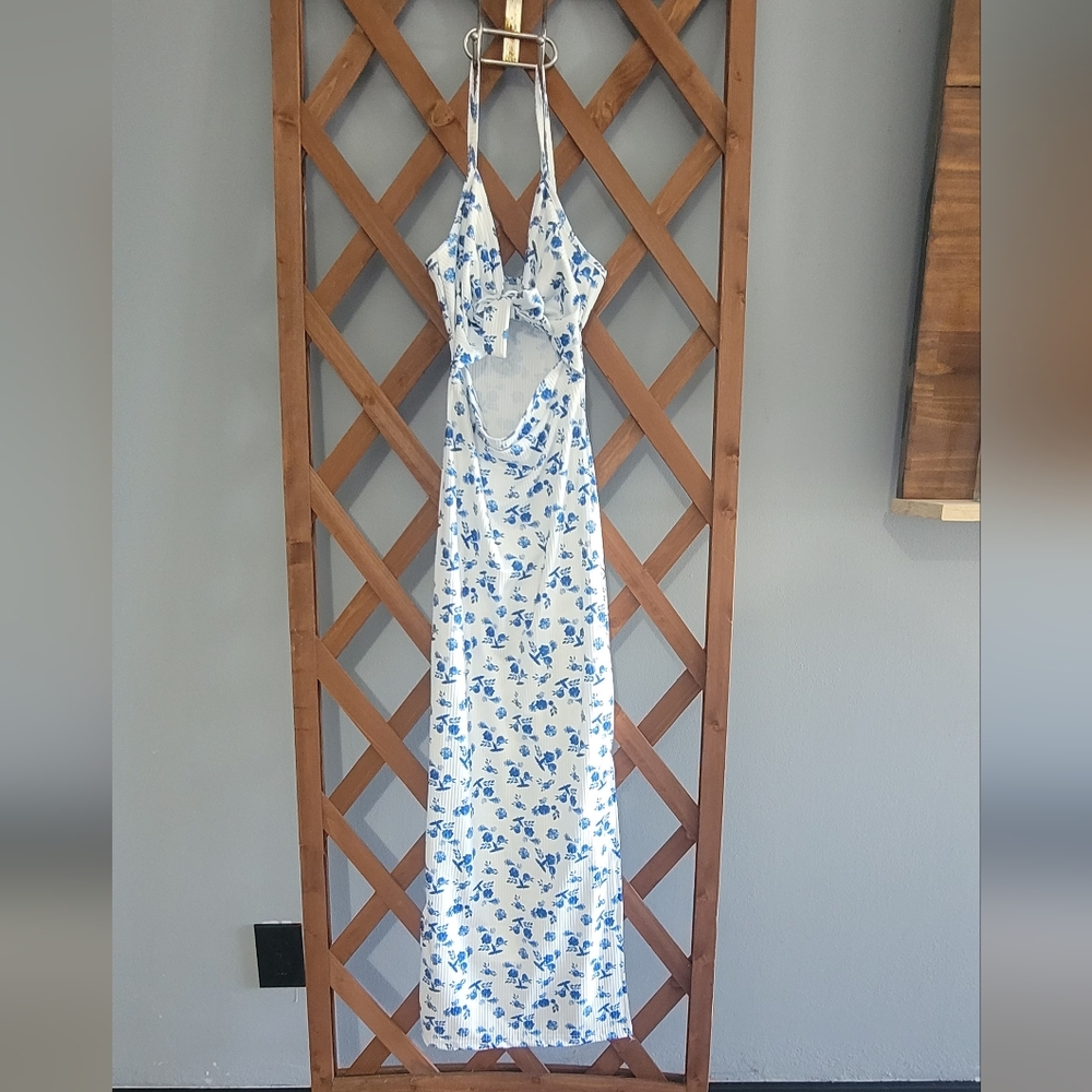 Floral Sleeveless Maxi Dress